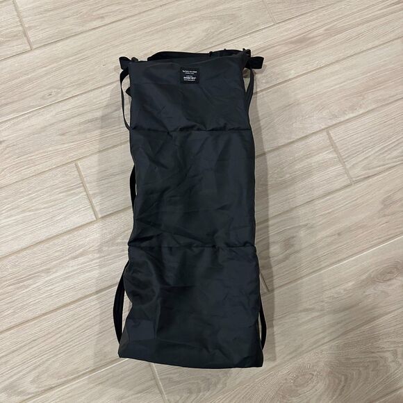 Solgaard The Carry-On Closet Hanging Travel Shelving System - Picture 4 of 7